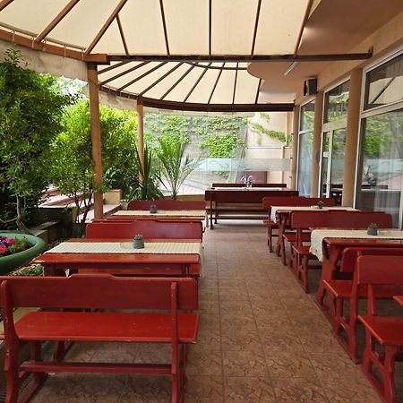 Hotel Paris Relax Zone Balchik Exterior photo